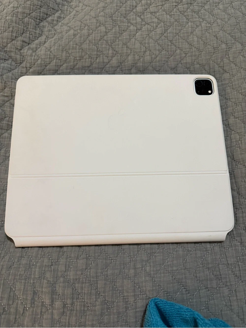 2020 4th GEN Apple iPad 12.9 PRO 256G wireless plus cellular and Apple Magic Key